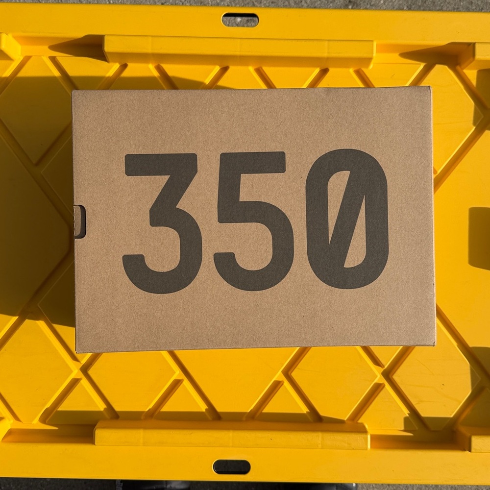 YEEZY BOOST 350 V2 ADULTS - Picture 5 of 5